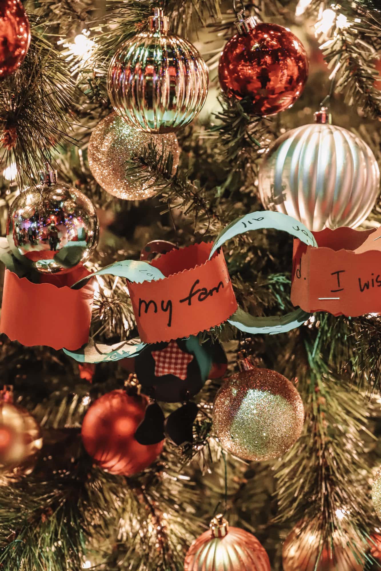 Christmas tree DIY garland