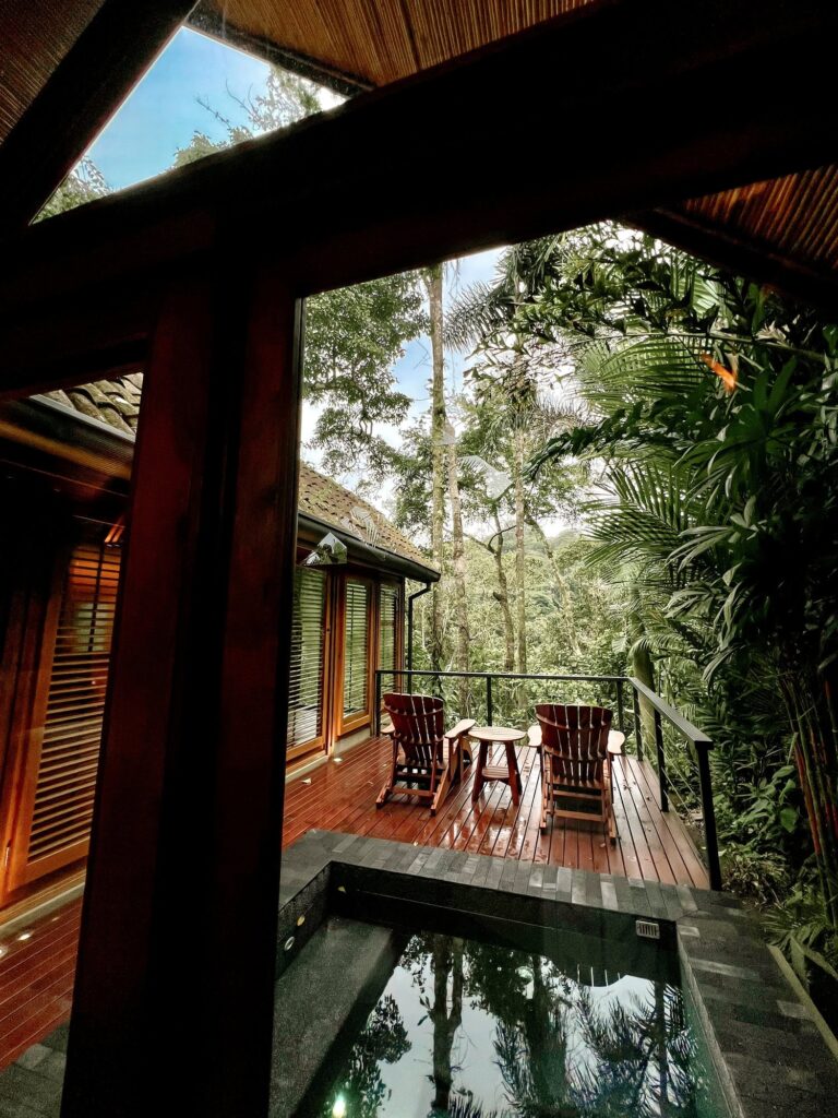 Amor Arenal Rainforest Resort jacuzzi view