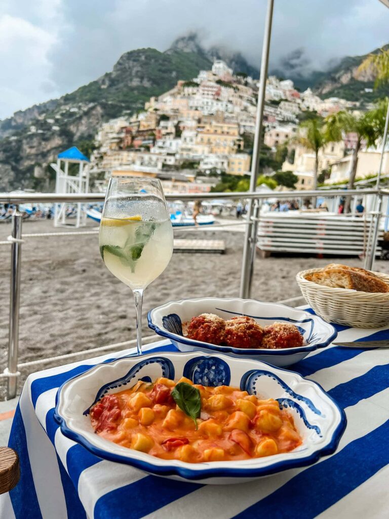 Rada Beach Restaurant | Best Restaurants in Positano