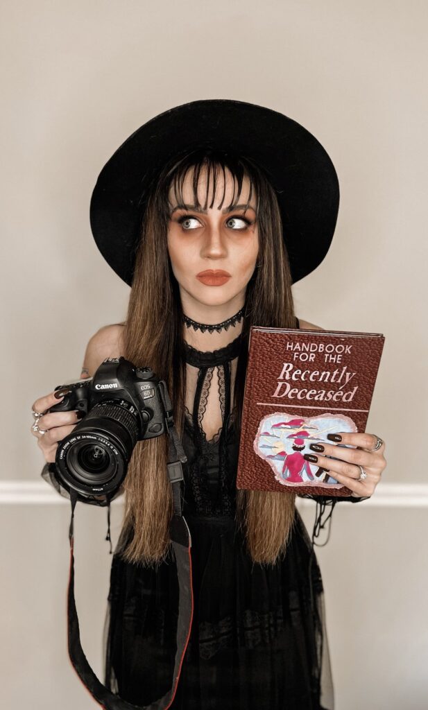 Lydia Deetz costume