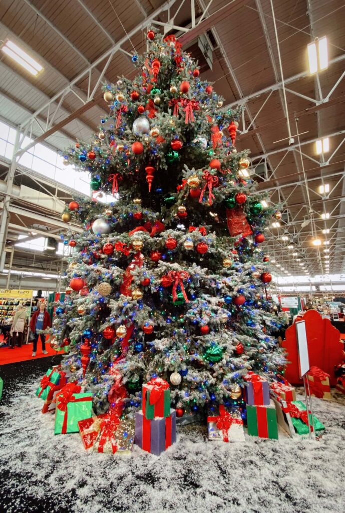 Christmas Gift & Hobby Show tree