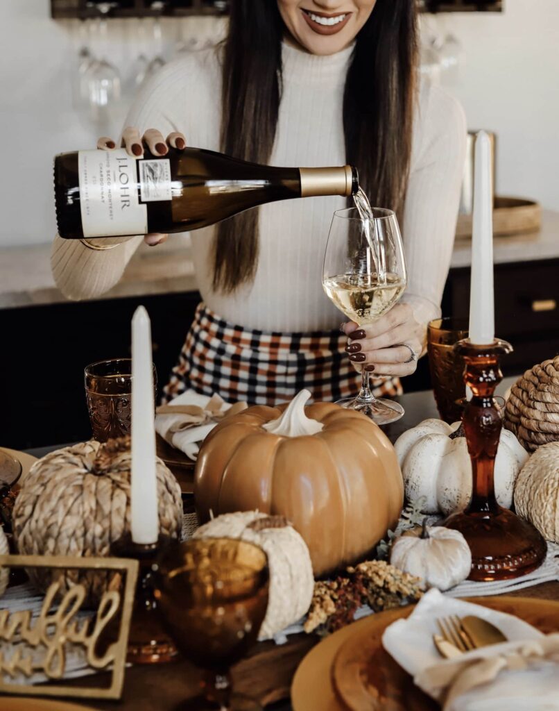 Pumpkin fall table decor