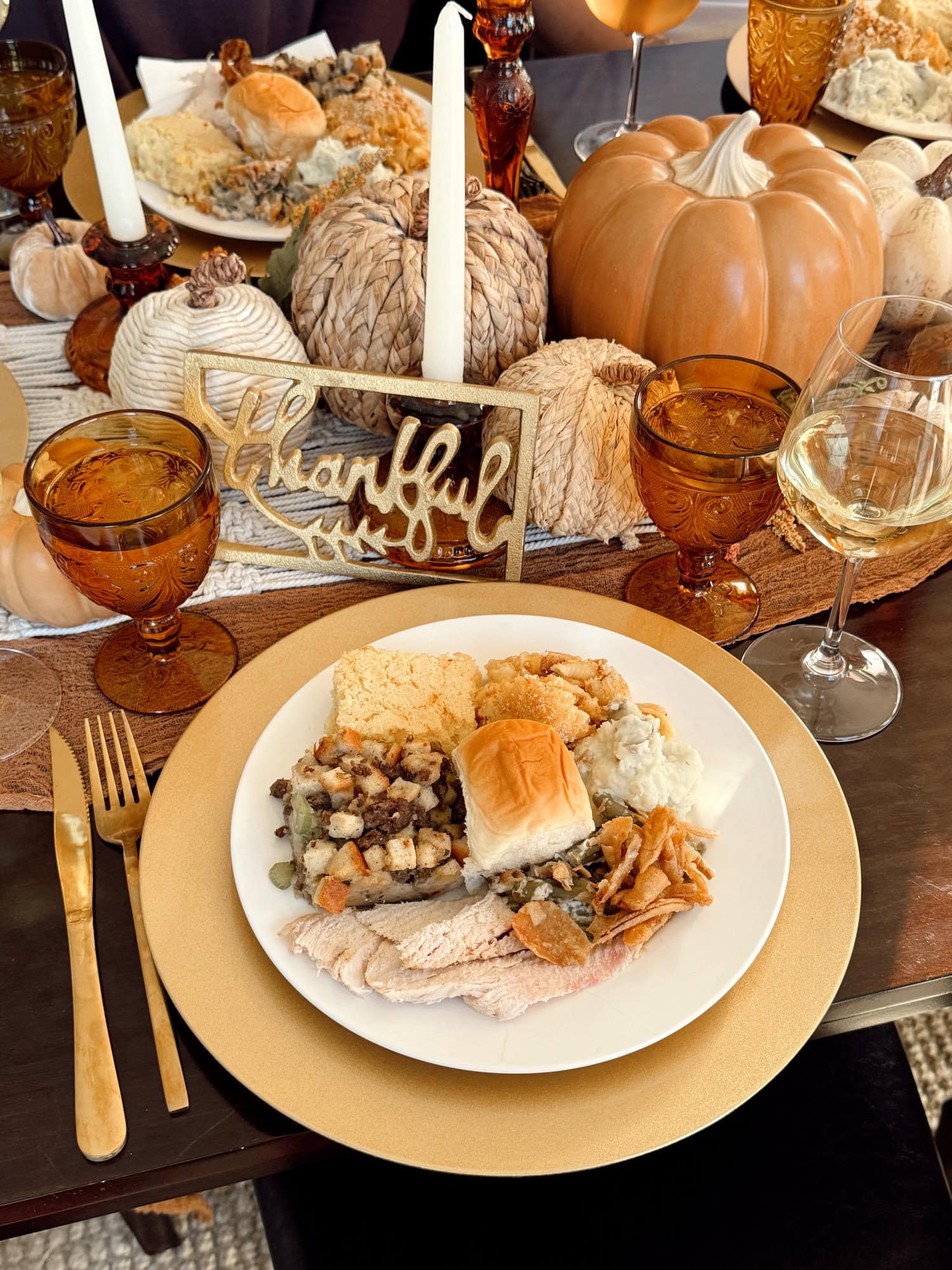 Thanksgiving Tablescape and Decor Ideas - Sierra In The City