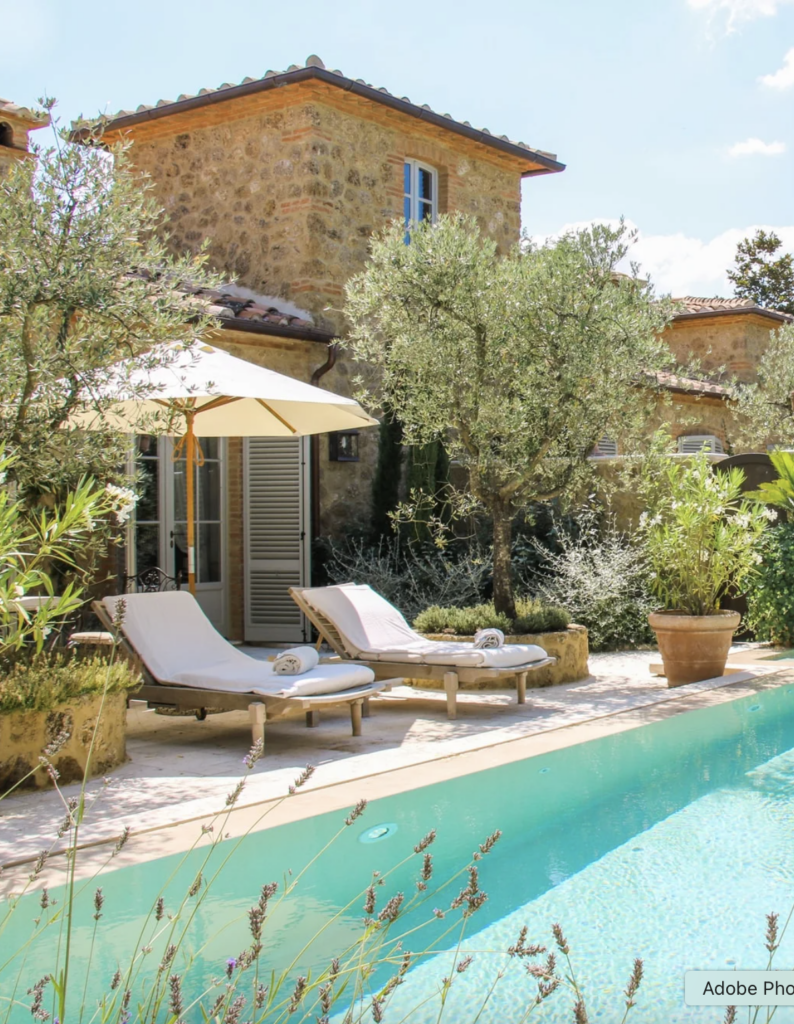 Borgo Santo Pietro pool