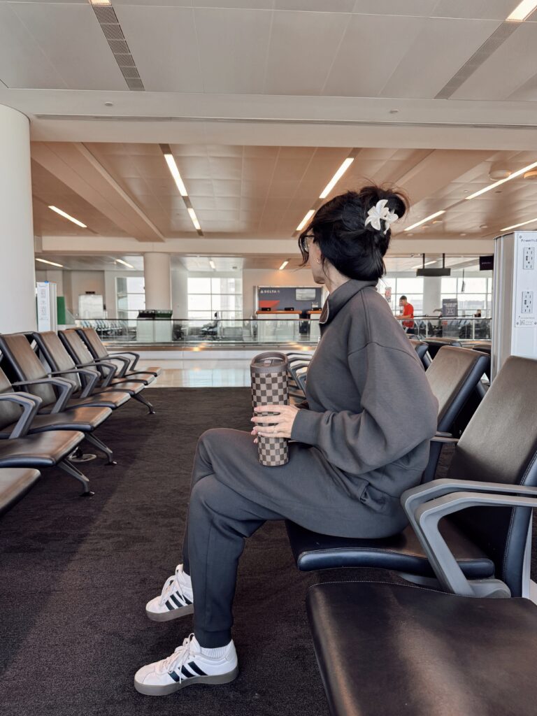 Clothes to Wear to the Airport Clothes to Wear to the Airport and How to Style Them