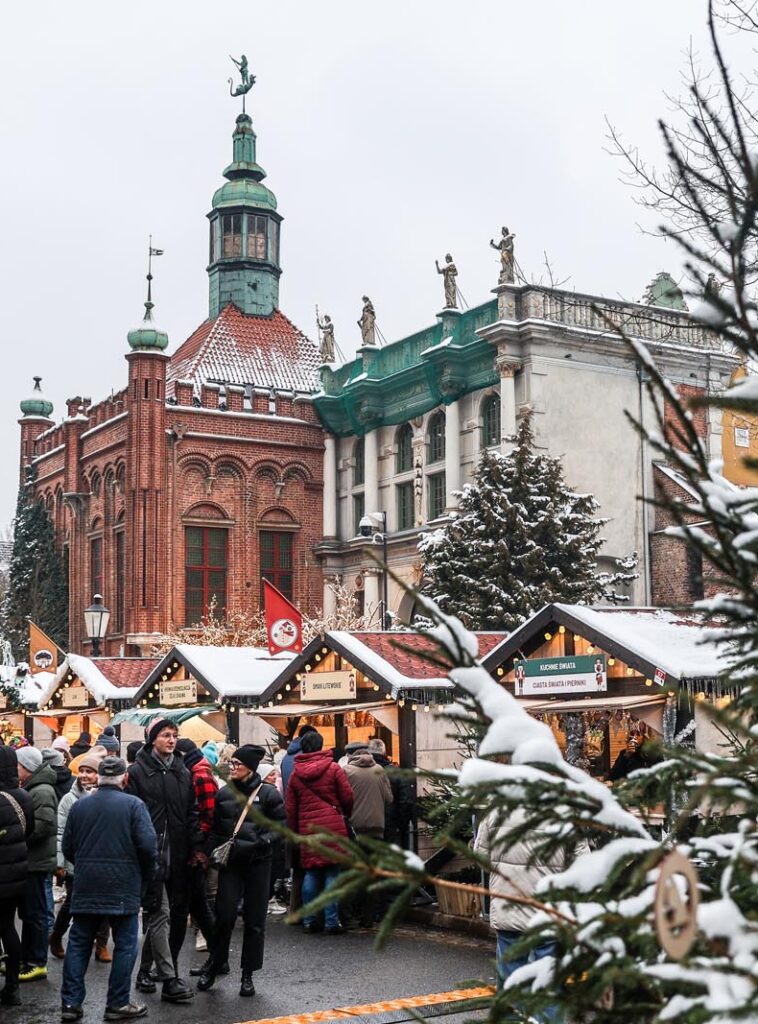 Christmas Market in winter When Do Christmas Markets Start in Europe