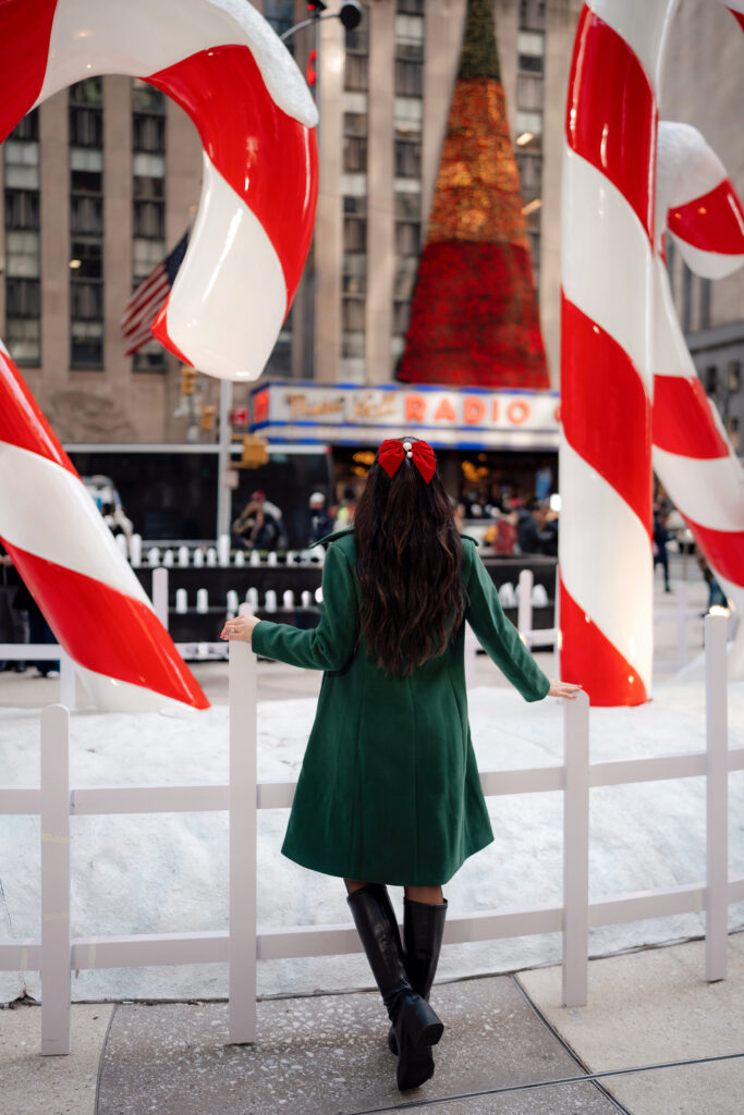 Decorations Around Radio City Music Hall Decorations Around Radio City Music Hall